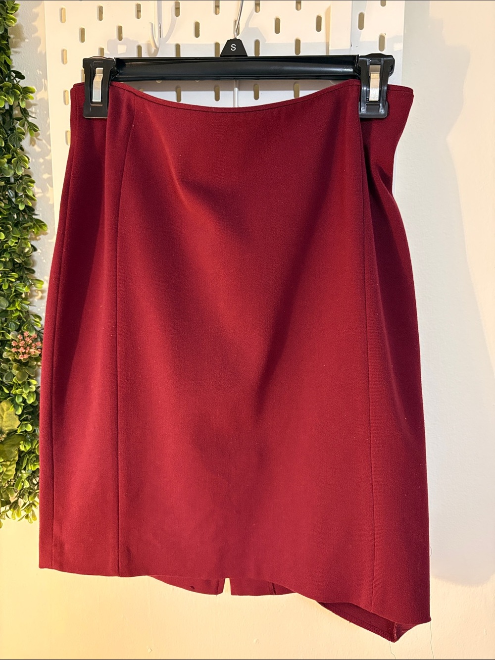 Classic Women's Burgundy Pencil Skirt